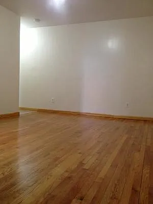 Rented by Meredith L Weise LREB | media 7