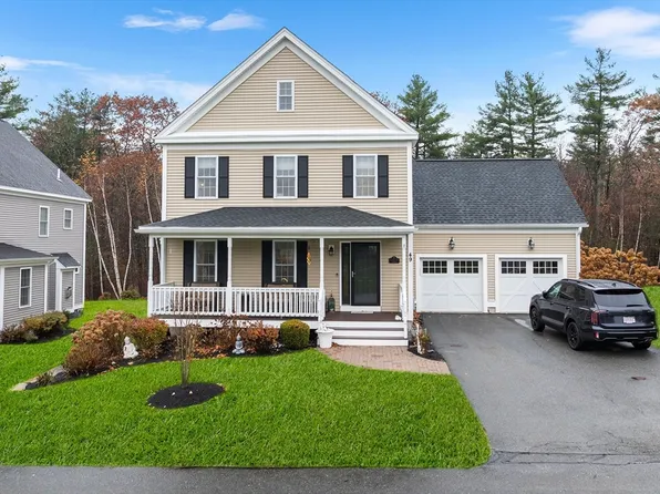 49 Magnolia Ln #49, Groton, MA 01450