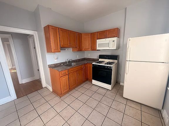 2nd image of 247 Old Bergen Rd #3C