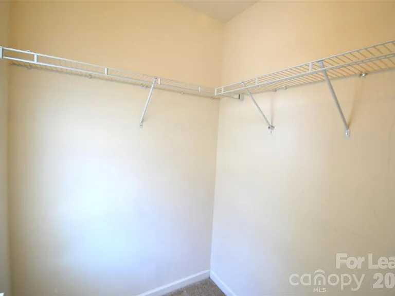843 Plaza Walk Dr — Photo 18
