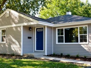 164 N Fairlawn Ave, Mundelein, IL 60060