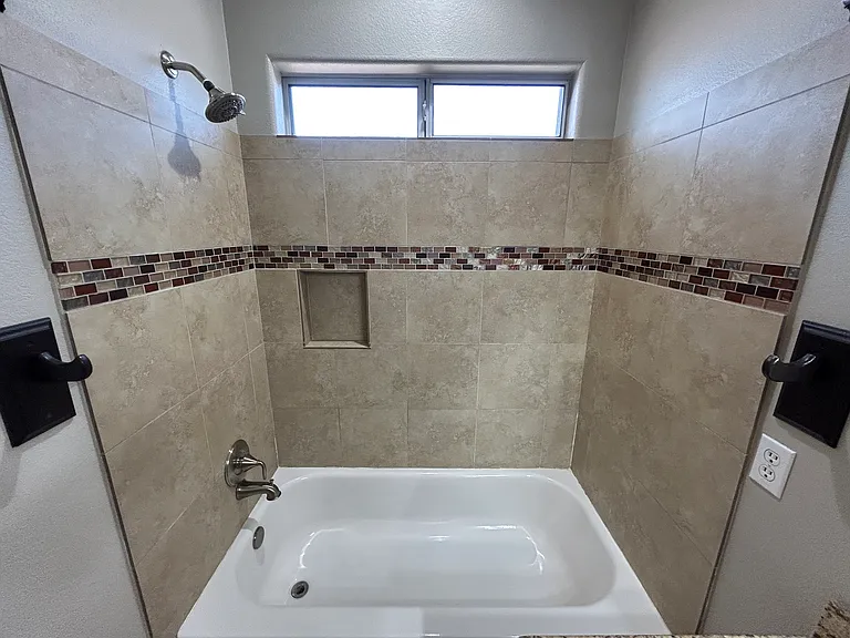 4132 E Anderson Dr — Photo 33