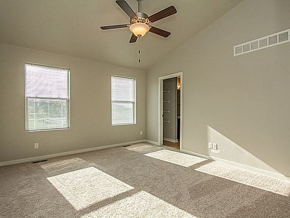 5th image of 1598 SW Twin Gates Dr #9595903