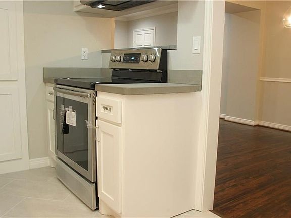 5th image of 6415 Oriole Dr #6415