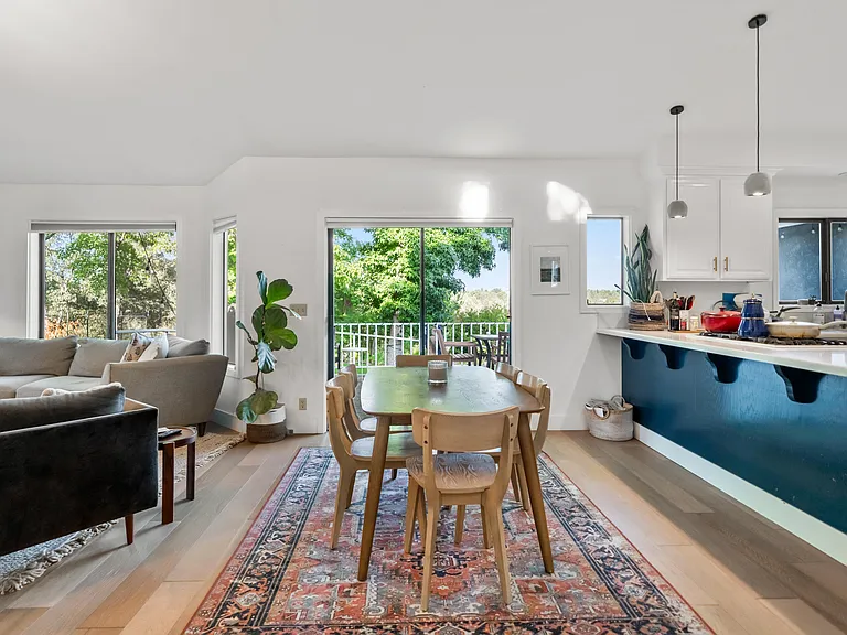 2820 Panorama Dr — Photo 17