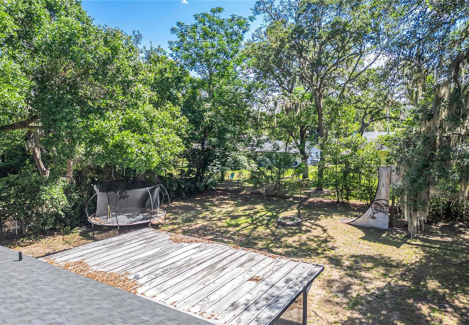 3 bed, 2.0 bath, 1260 sqft, $2,400 — Photo 3