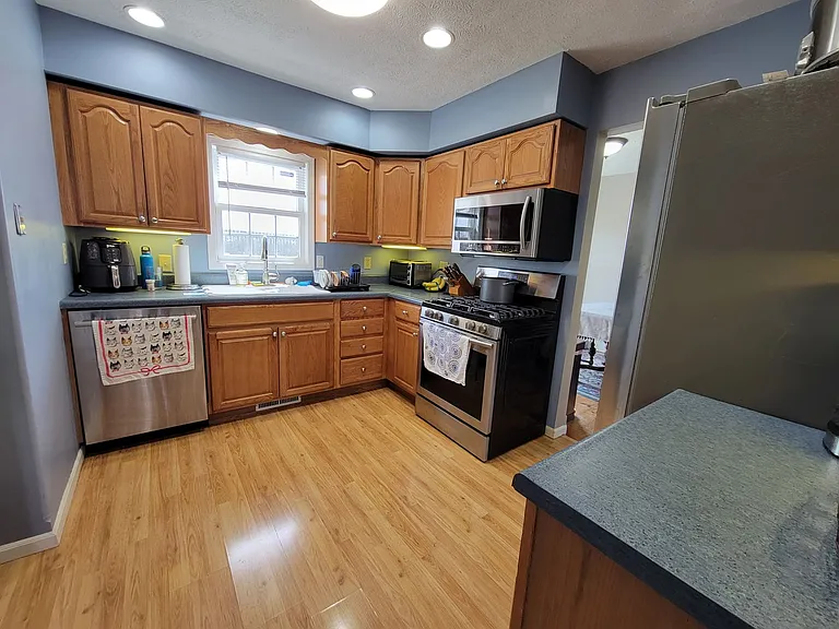 1801 Kenny Ave — Photo 5