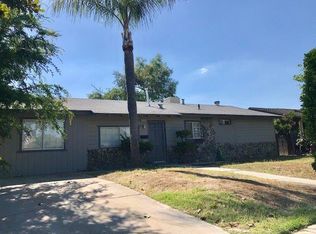725 H St, Parlier, CA 93648