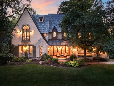 21 Forest Ave, Naperville, IL, 60540