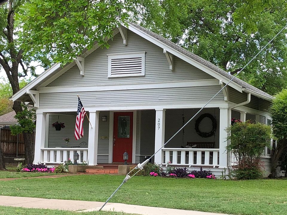 A beautiful Craftsman Home!