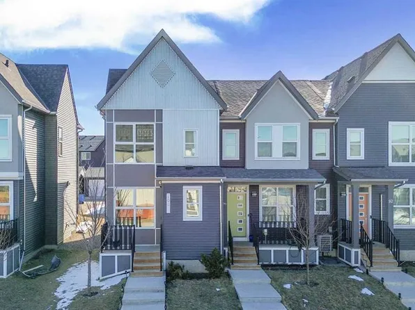 100 W Carringvue Way NW, Calgary, AB T3P 1K7
