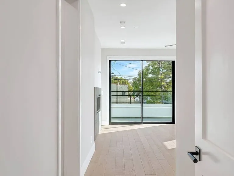 1728 S Shenandoah St — Photo 35