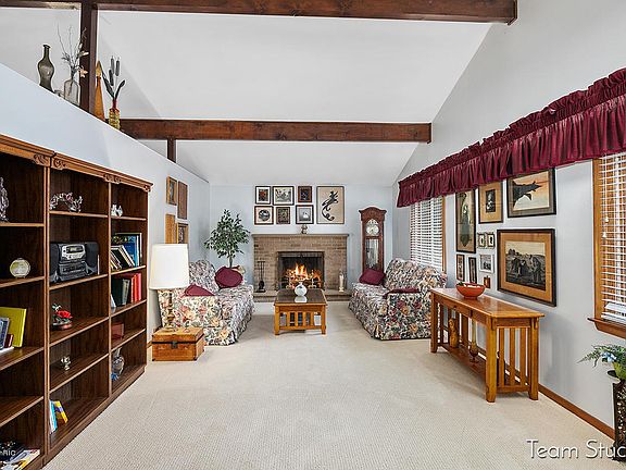 4th image of 1541 Marwood Dr SE