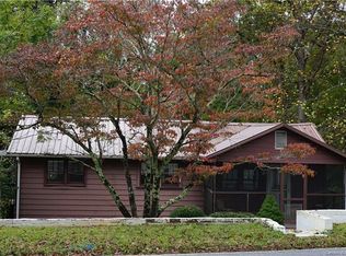 1724 N Powerhouse Rd, Morganton, NC 28655