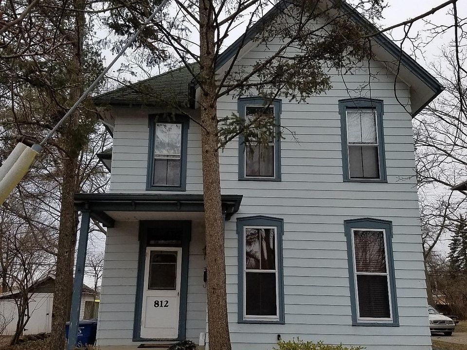 2nd image of 812 Henry St