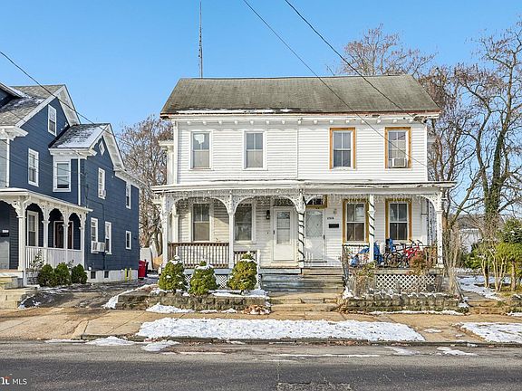 2nd image of 168 East Ave