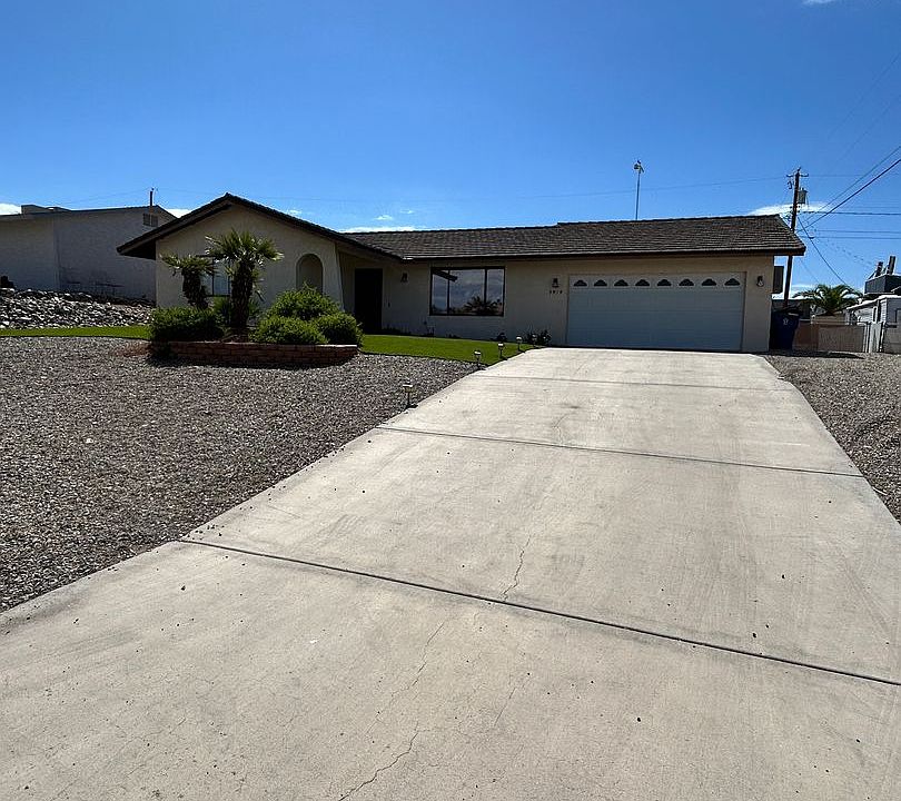 1st image of 2910 Yuma Dr