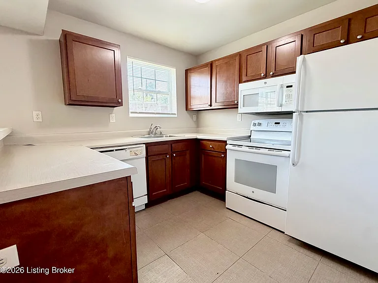 3544 Brockton Ln #3 — Photo 4
