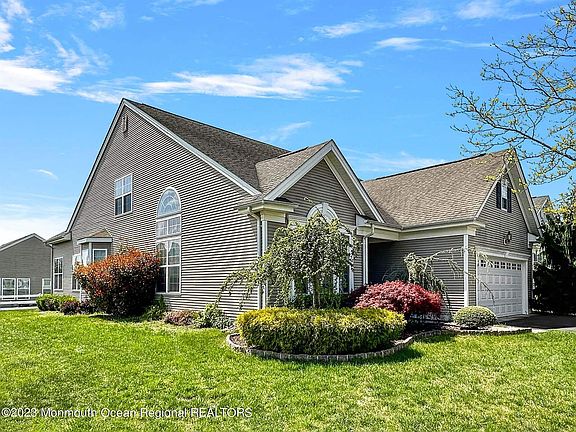 2nd image of 35 Marlow Dr