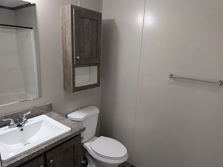 Avon Lakes Estates — Photo 9