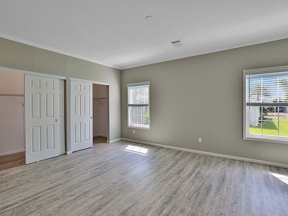 4th image of 194 Arbor Ln