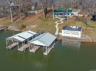 3202 Bass Dr, Sherrills Ford, NC 28673