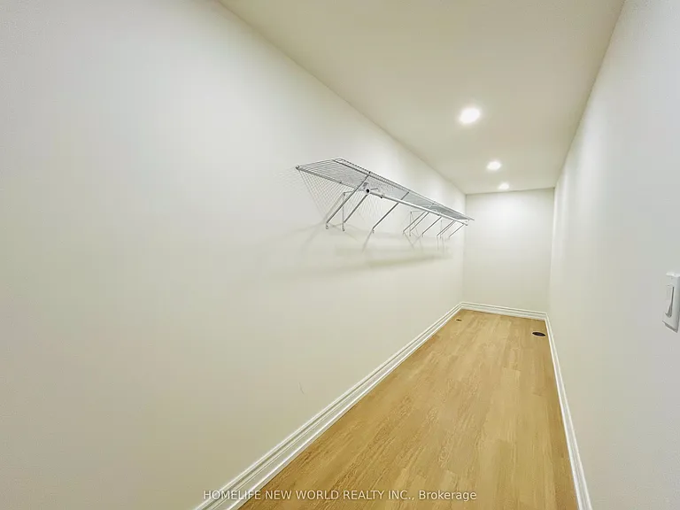 127 Highgate Ave #BASEMENT — Photo 19