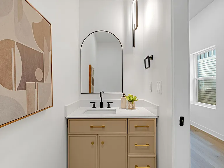 1025 Churchman Ave — Photo 21