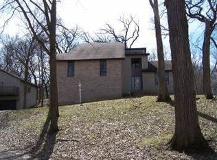 6733 Windflower Ln, Roscoe, IL 61073