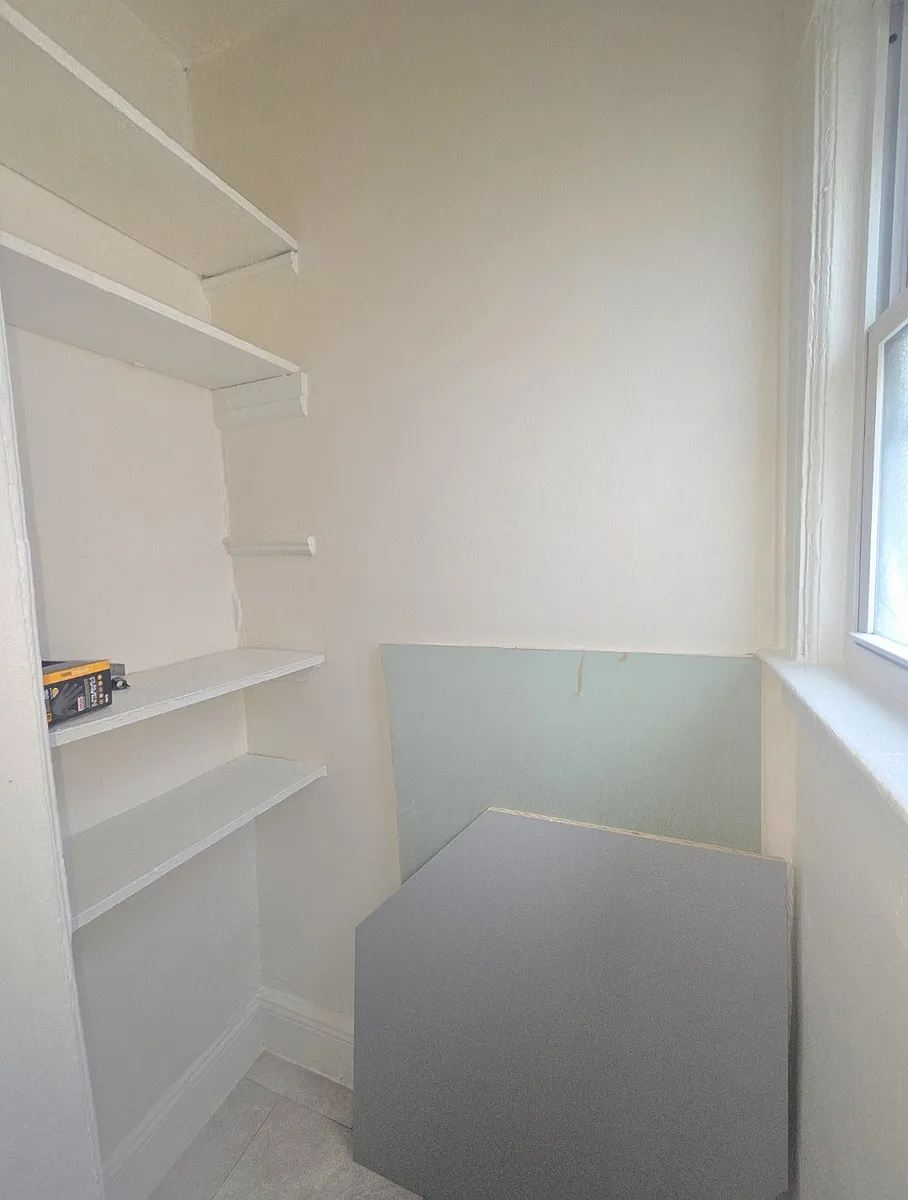 Building Photo - 90-30 75th St #2