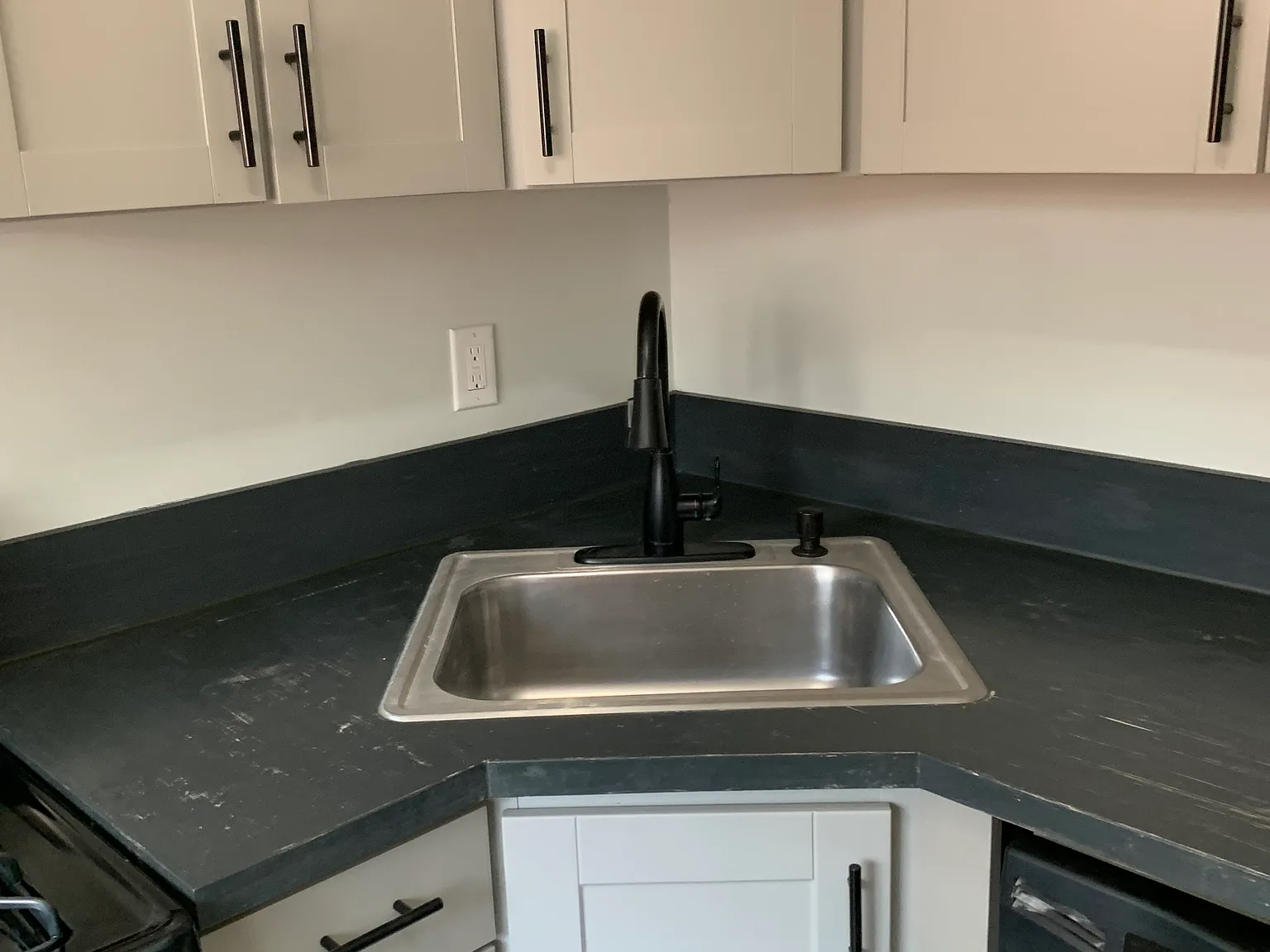 2 bed, 1200 sqft, $1,800 — Photo 1