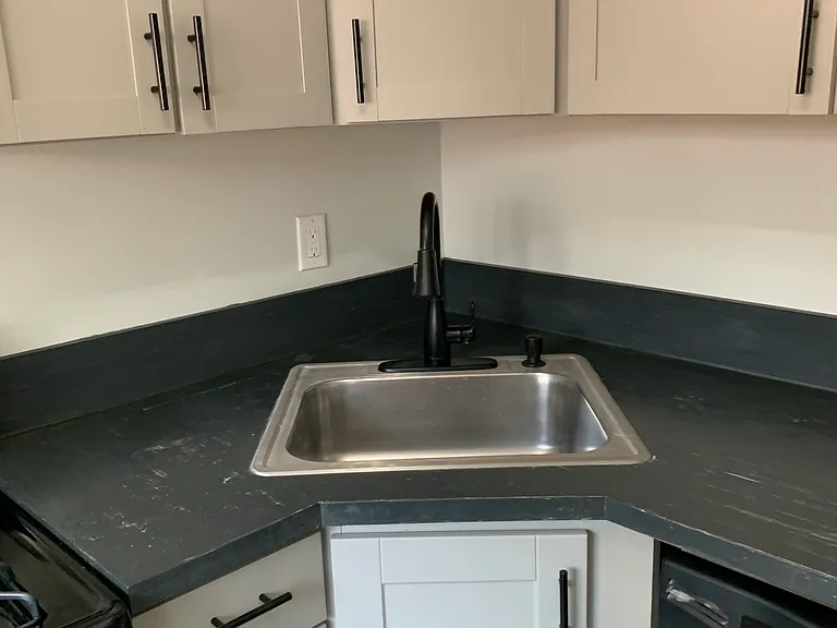 3660 Peachtree Rd NE #F6 — Photo 1