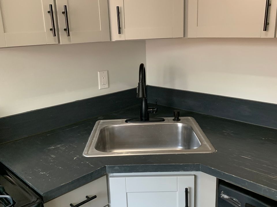 1st image of 3660 Peachtree Rd NE APT F6