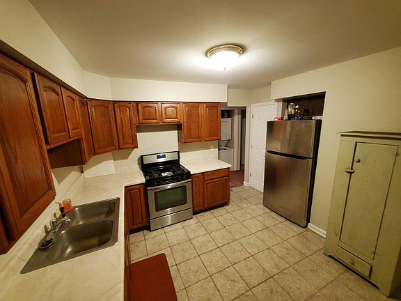 5th image of 22005 W Park Dr