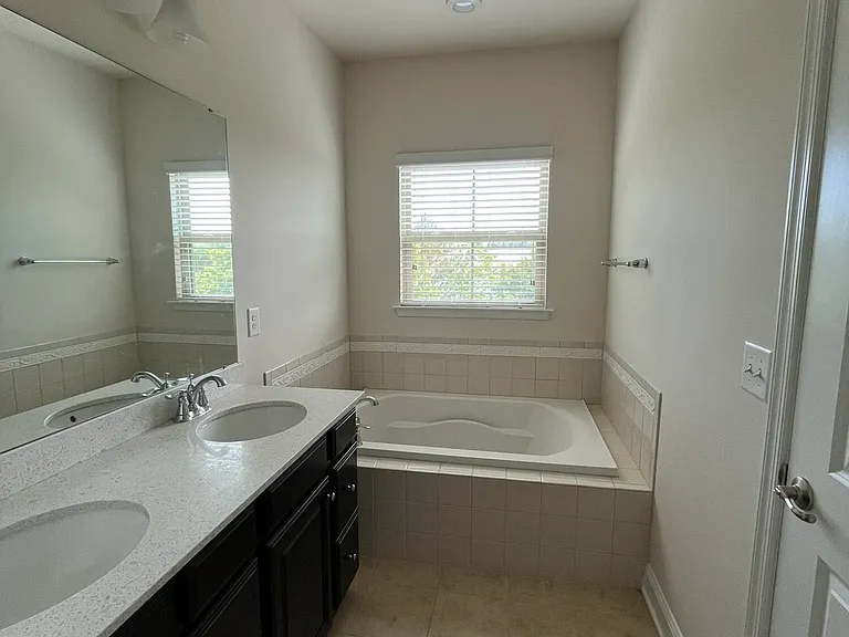 2128 Whitesmith Dr — Photo 21