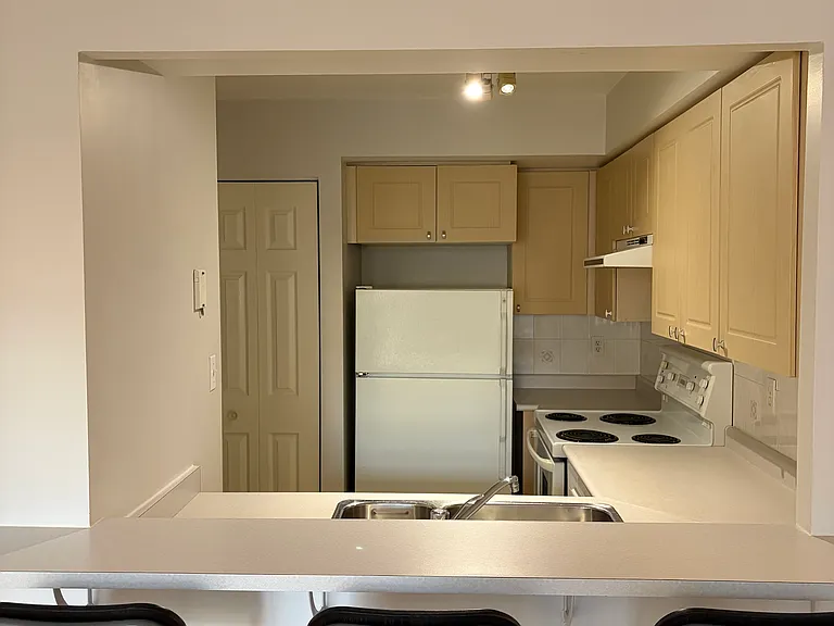 99 Hayden St #903 — Photo 9