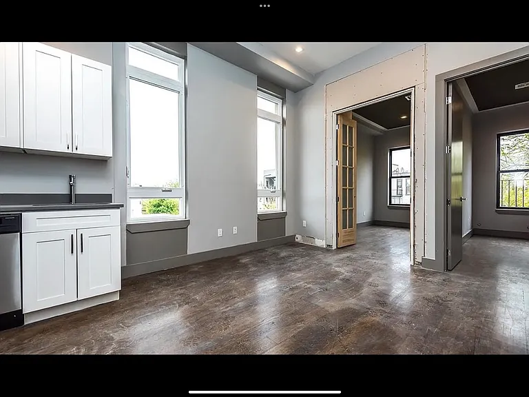 230 Jefferson St #3R — Photo 2