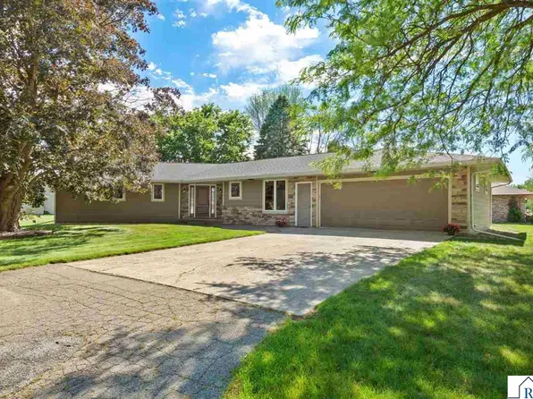 203 2nd Ave SE, Geneva, MN 56035