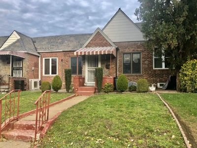 57-57 80th St, Middle Village, NY, 11379