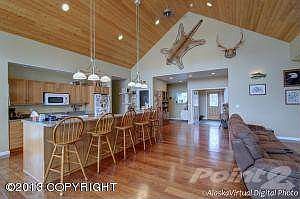 Kitchen/Bar