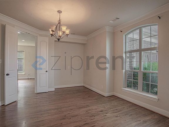 3rd image of 3537 Acropolis Way