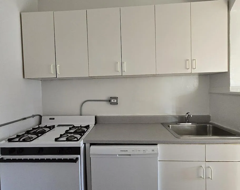 1333 W Birchwood Ave #407