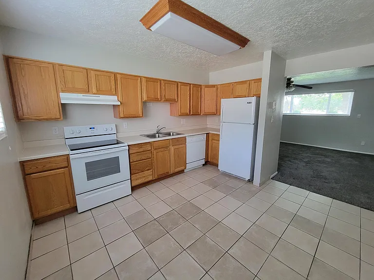 785 S 100th St E #1 — Photo 6