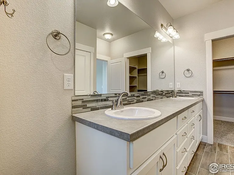 5045 Autumn Leaf Dr — Photo 9