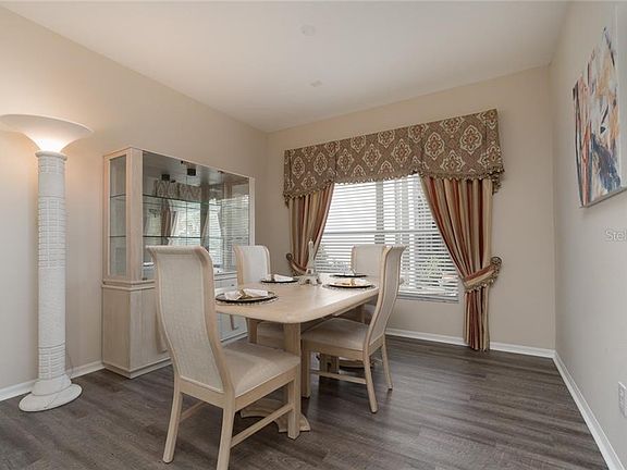 4th image of 23726 Hastings Way