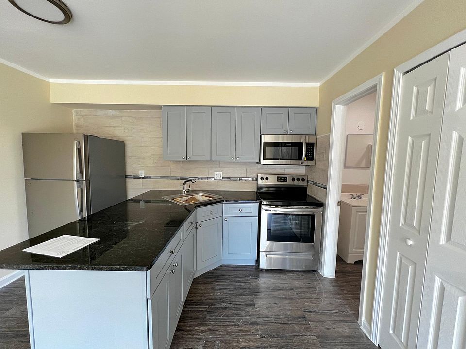 1st image of 3807 Lippincott Blvd #15