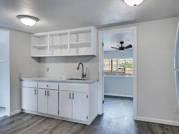 49610 Mojave Dr, Morongo Valley, CA 92256