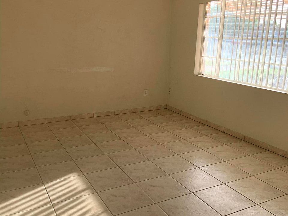 1st image of 6743 N 32nd Dr
