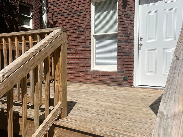 422 Snow St — Photo 15