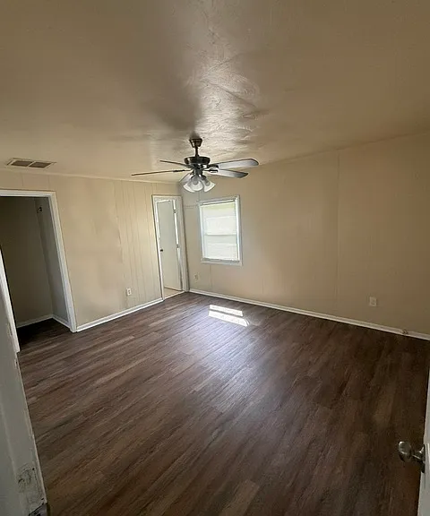 923 Hatton St — Photo 7